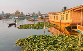 Lala Rulh Heritage Group Of Houseboats